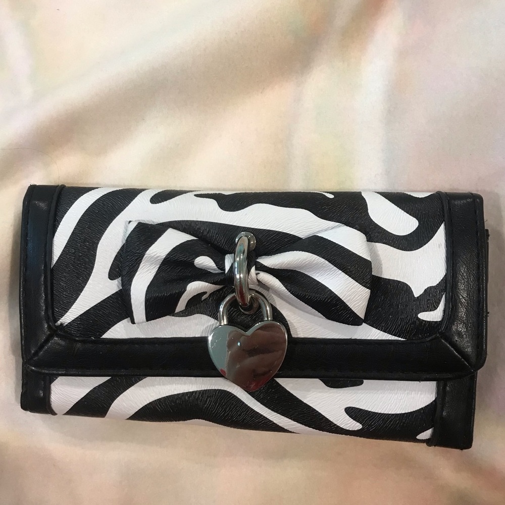 Claire’s Zebra Wallet